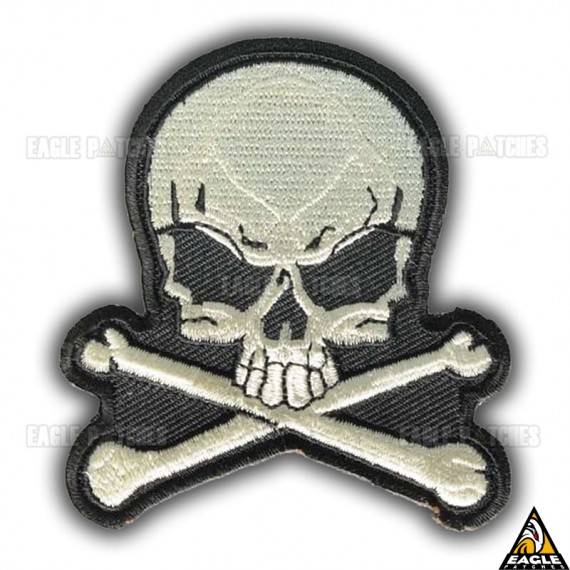 Patch Bordado Caveira Pirata